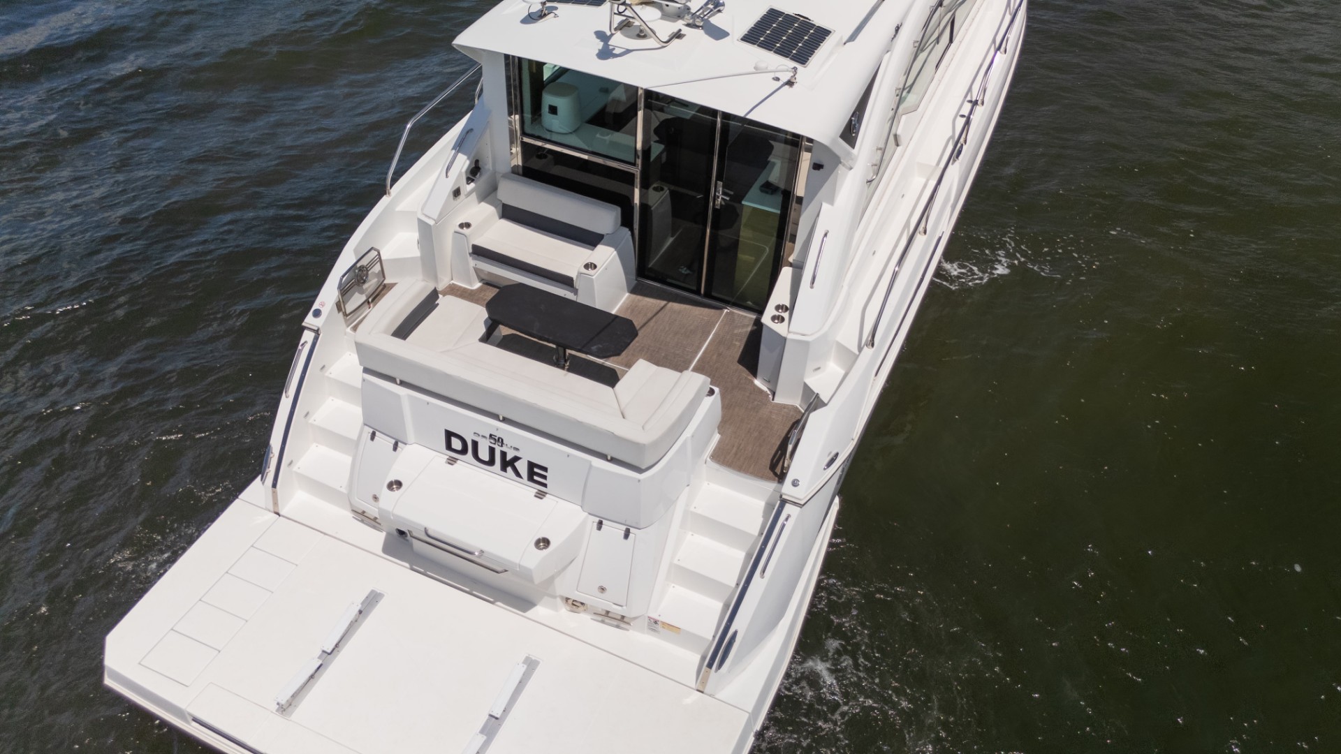 Yacht Photo 7